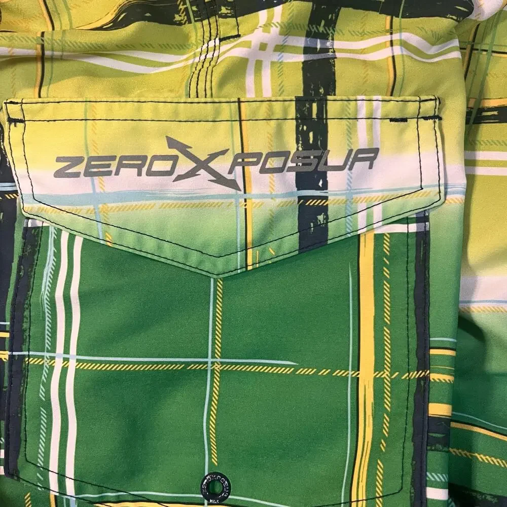 Zero Posur men’s swim trunks size XL